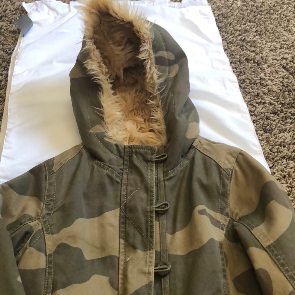 Jacket - Picture 2 of 8